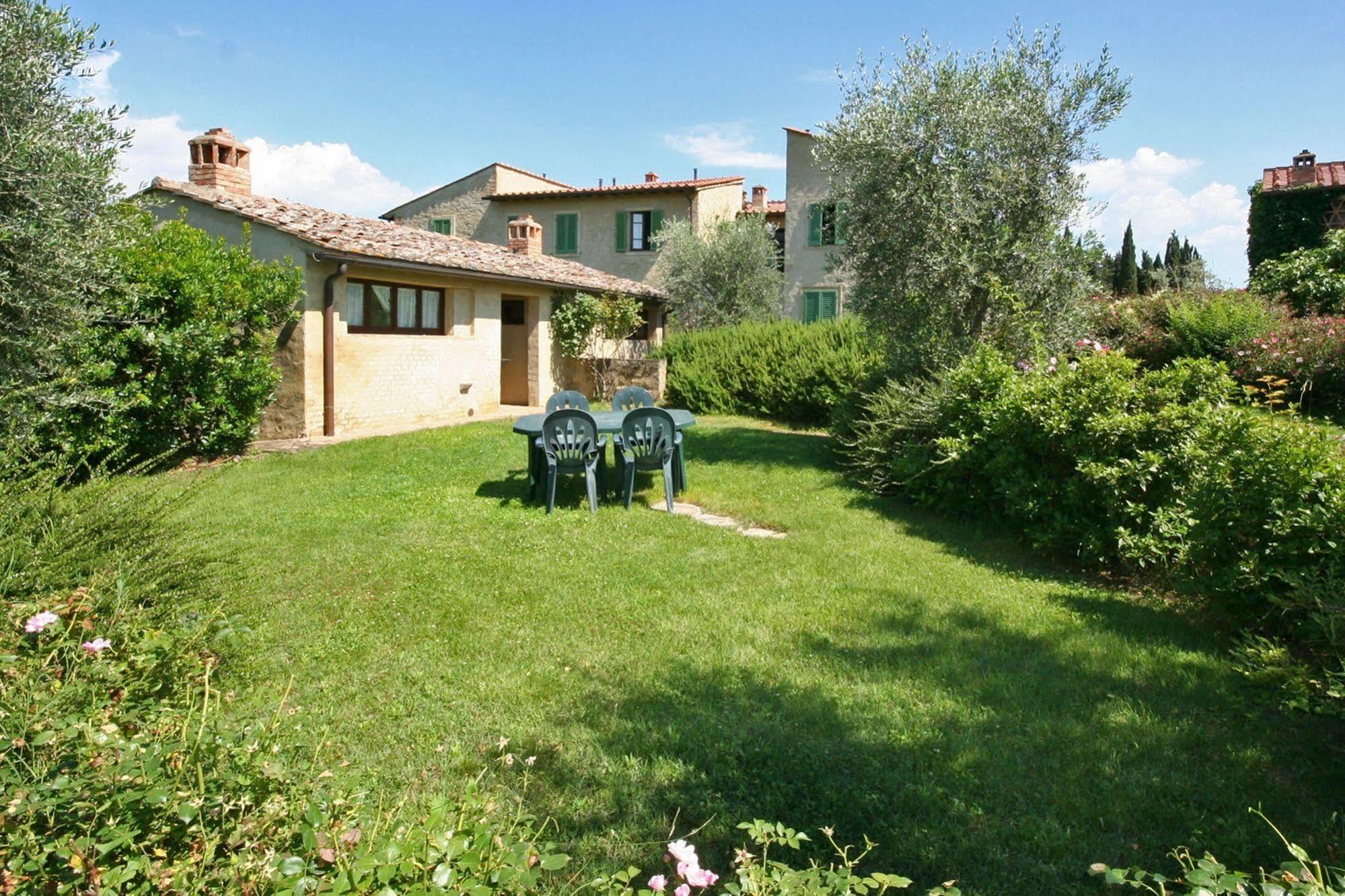 Podere Il Pino Поджибонси Экстерьер фото